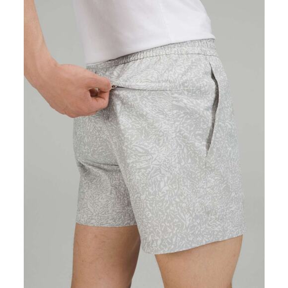 Lululemon Shorts Mens Large Bowline 5 Gray Ventlight Mesh Gym Running Workout - Picture 4 of 13